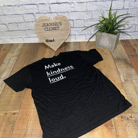 Magnolia Make Kindness Loud T-Shirt Gray Top Size L Waco Texas Shirt - Picture 8 of 10